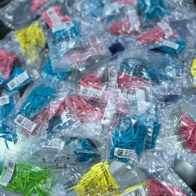 CONE EN BOIS TOR 4 COULEURS