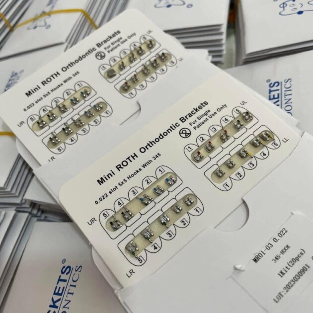 BRACKETS ENVELOPPE HAUT ET BAS