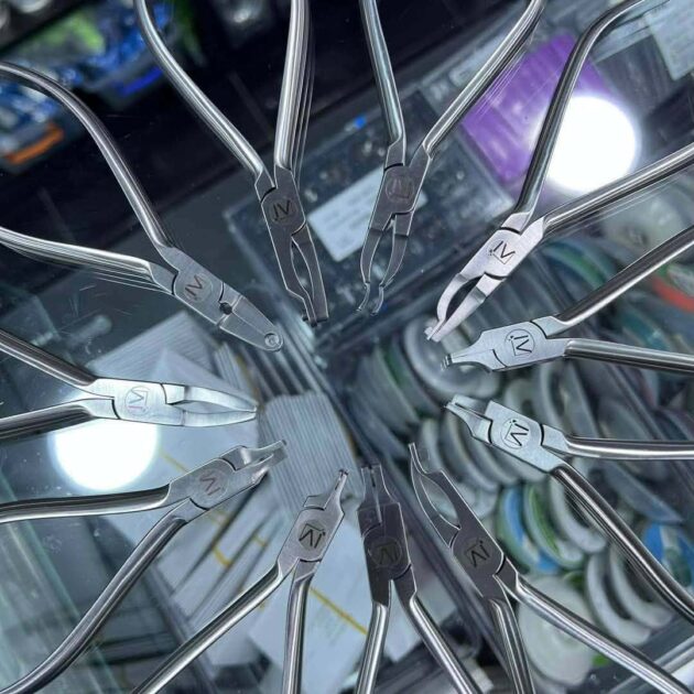 PINCE PERFORATRICES POUR ALIGNEURS